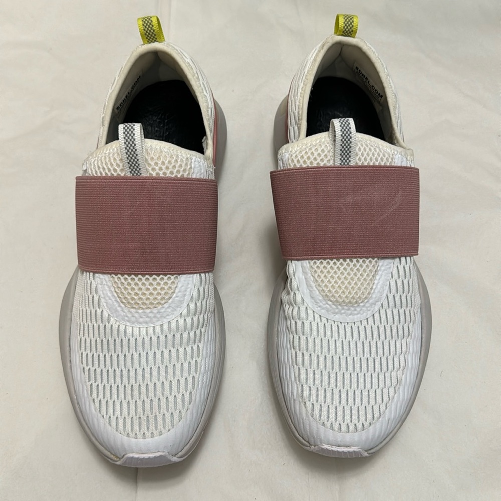 Sorel slip on shoes